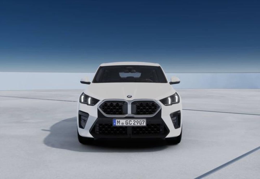 BMW X2 nuova a Modena (3)