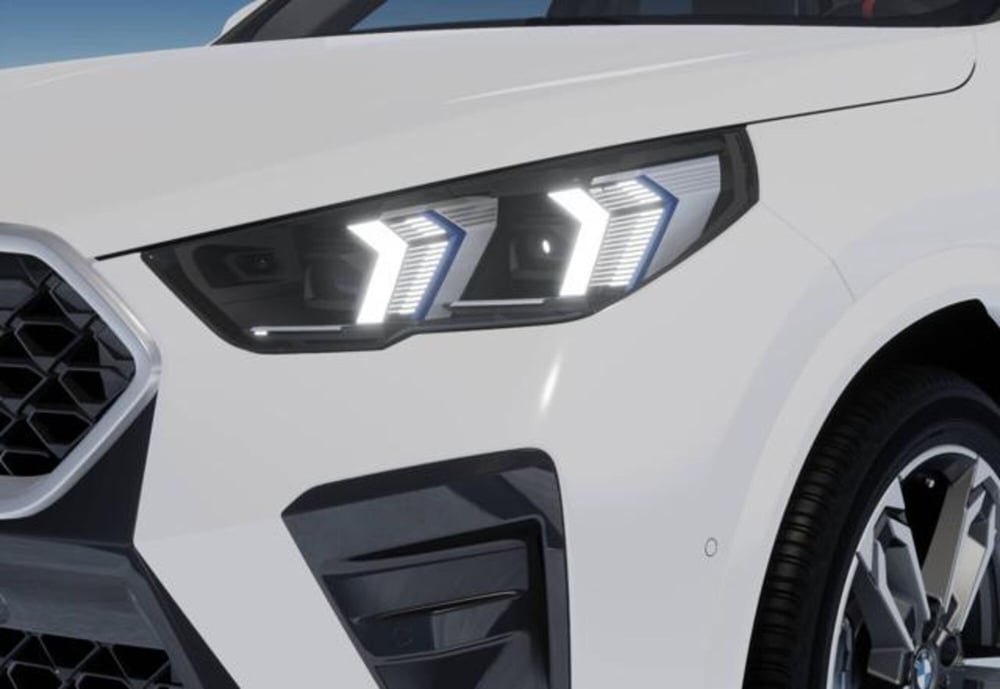BMW X2 nuova a Modena (7)