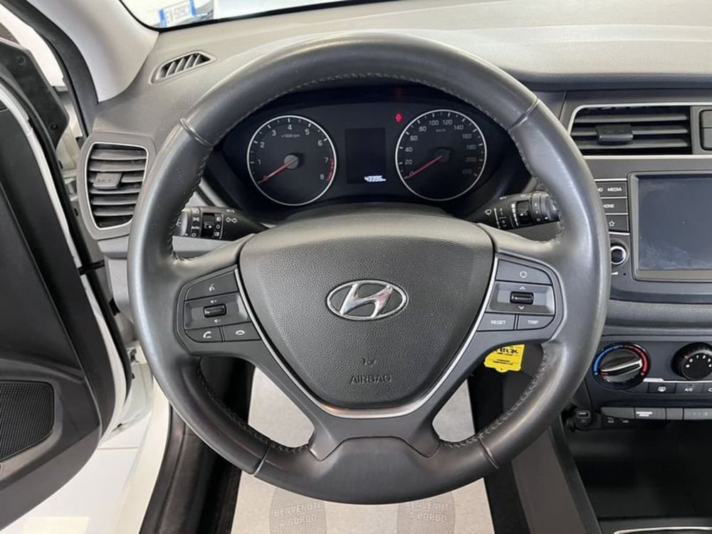 Hyundai i20 usata a Prato (14)