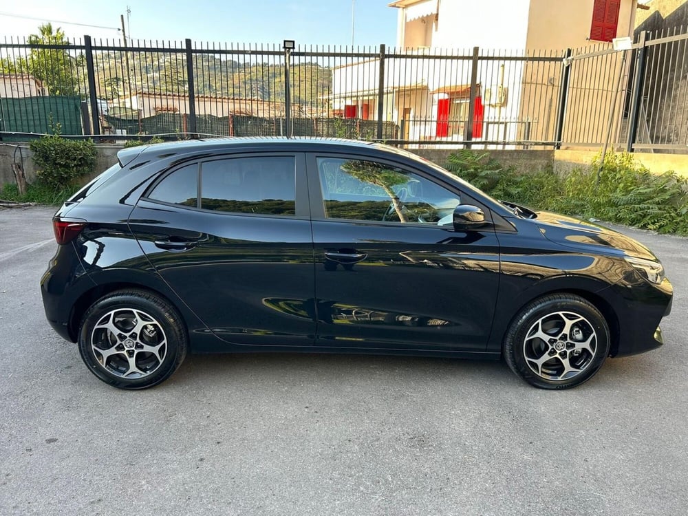 Mg MG3 nuova a Napoli (2)