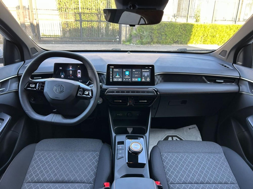 Mg MG3 nuova a Napoli (4)