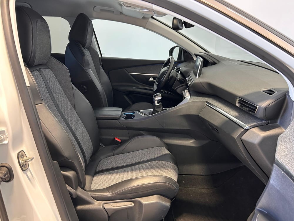 Peugeot 3008 usata a Napoli (3)