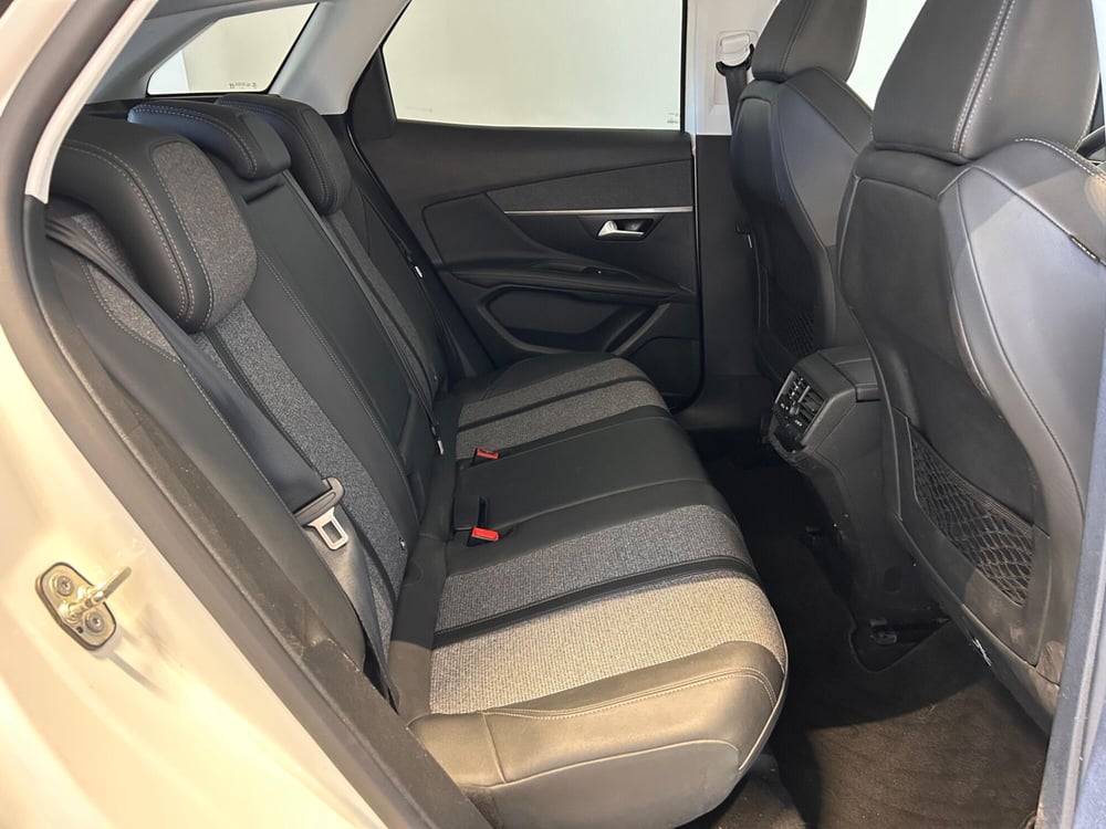 Peugeot 3008 usata a Napoli (5)