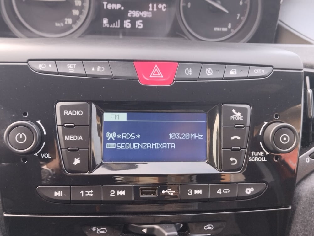 Lancia Ypsilon usata a Asti (14)