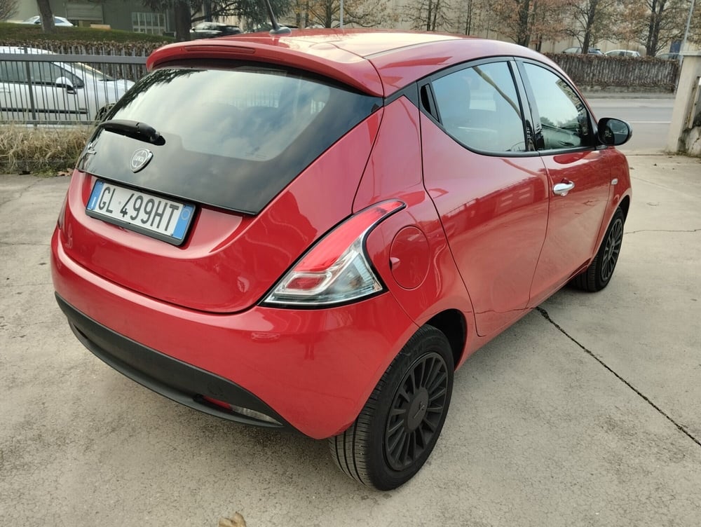 Lancia Ypsilon usata a Asti (3)