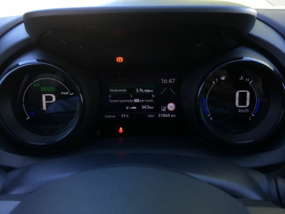 Toyota Yaris usata a Lecco (10)