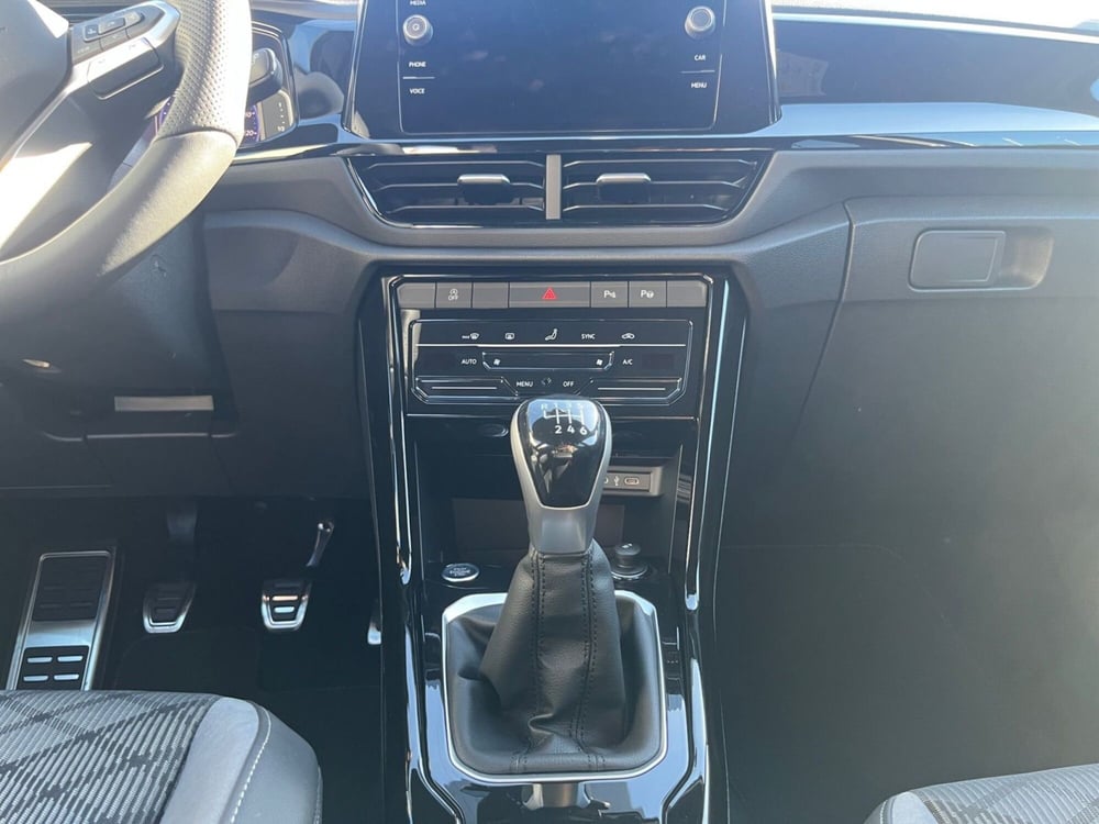 Volkswagen T-Roc nuova a Modena (13)