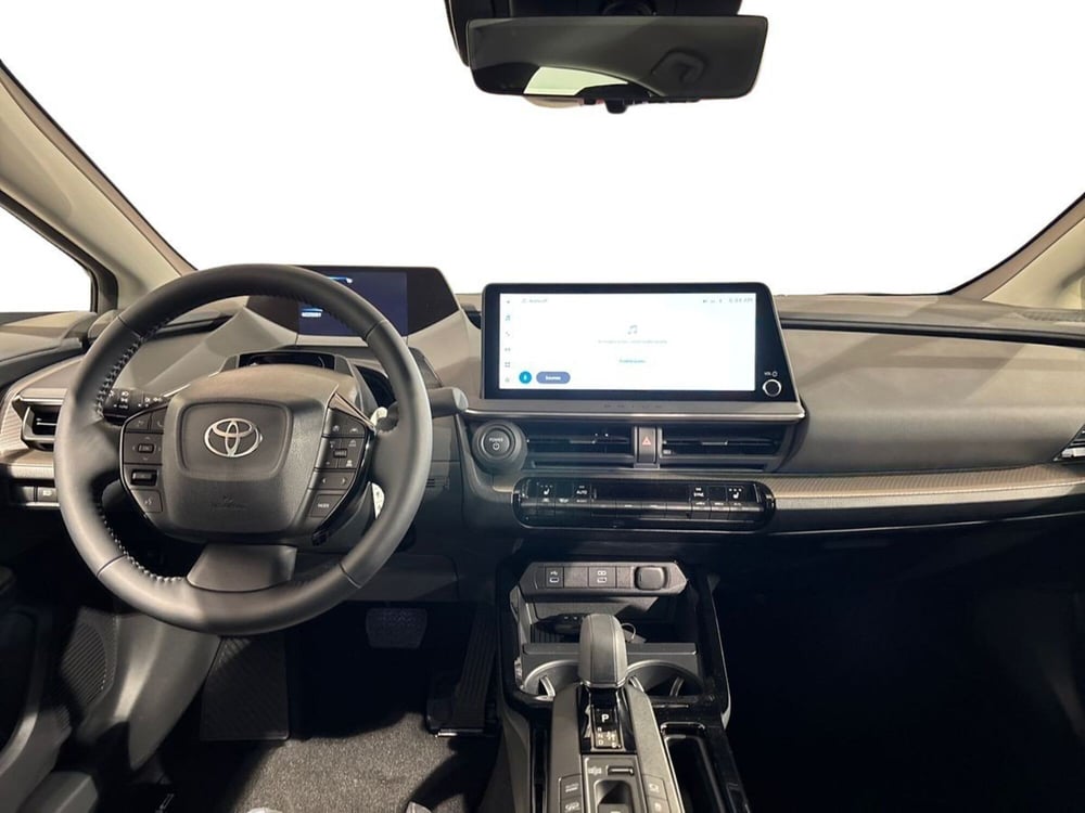 Toyota Prius nuova a Lecco (8)