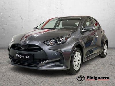Toyota Yaris 1.5 Hybrid 5 porte Energy nuova a Civate