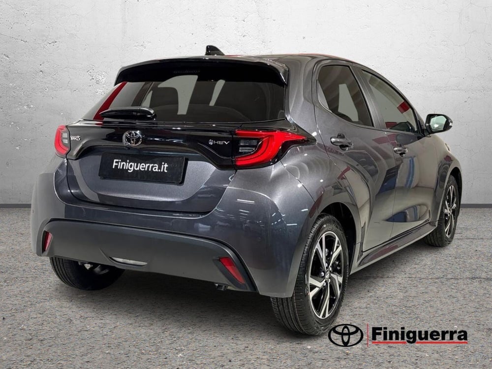 Toyota Yaris nuova a Lecco (4)