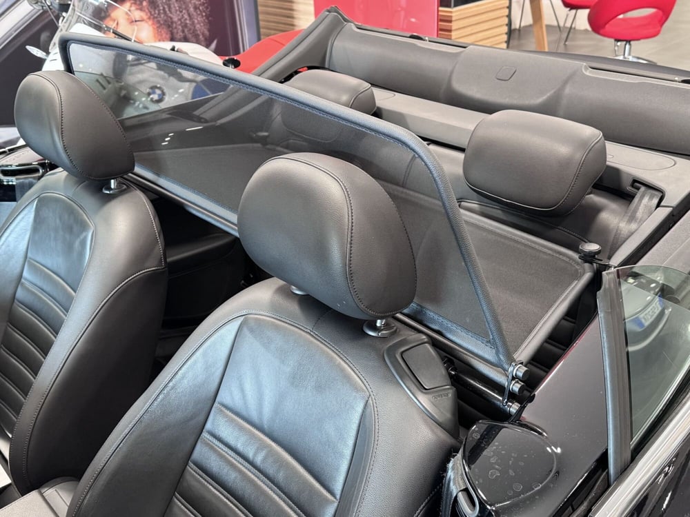 Volkswagen Maggiolino Cabrio usata a Brescia (12)