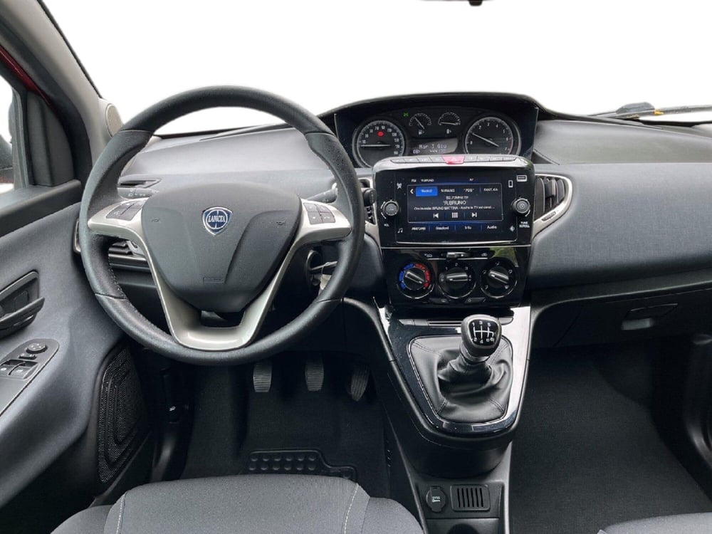 Lancia Ypsilon usata a Torino (11)