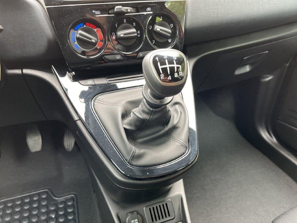 Lancia Ypsilon usata a Torino (15)