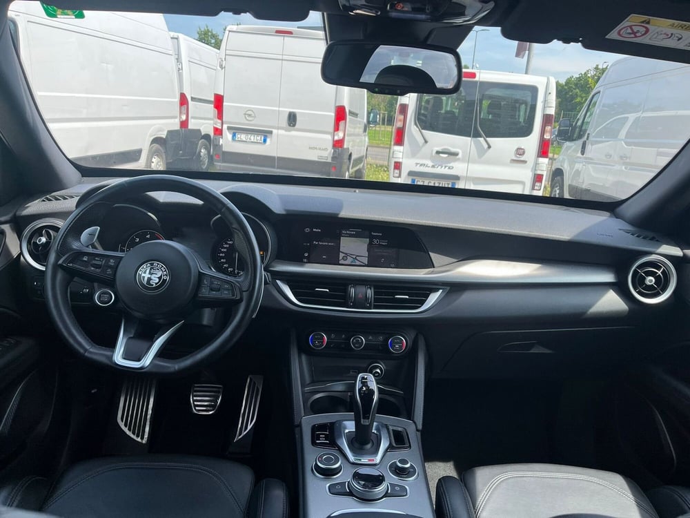 Alfa Romeo Stelvio usata a Milano (17)