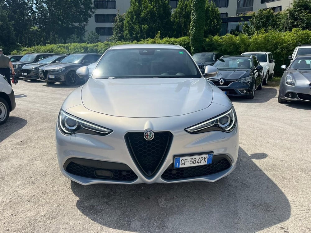 Alfa Romeo Stelvio usata a Milano (2)