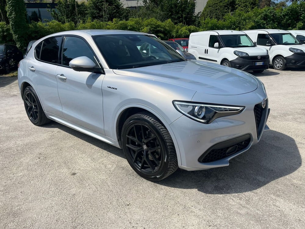 Alfa Romeo Stelvio usata a Milano (3)