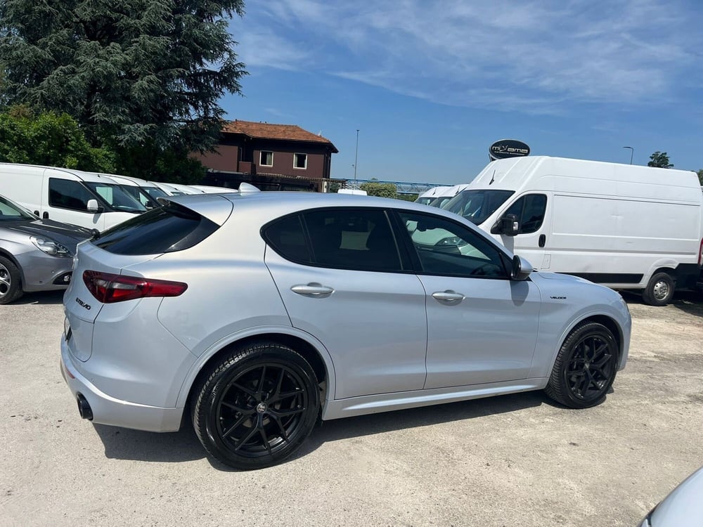 Alfa Romeo Stelvio usata a Milano (5)