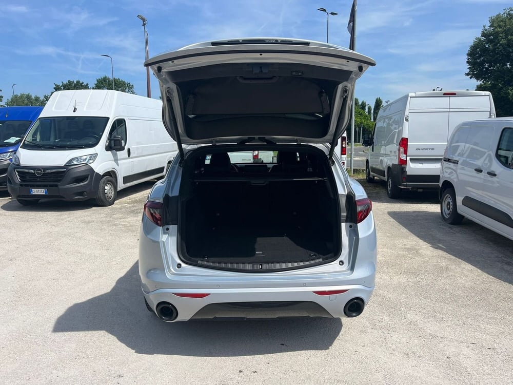 Alfa Romeo Stelvio usata a Milano (9)