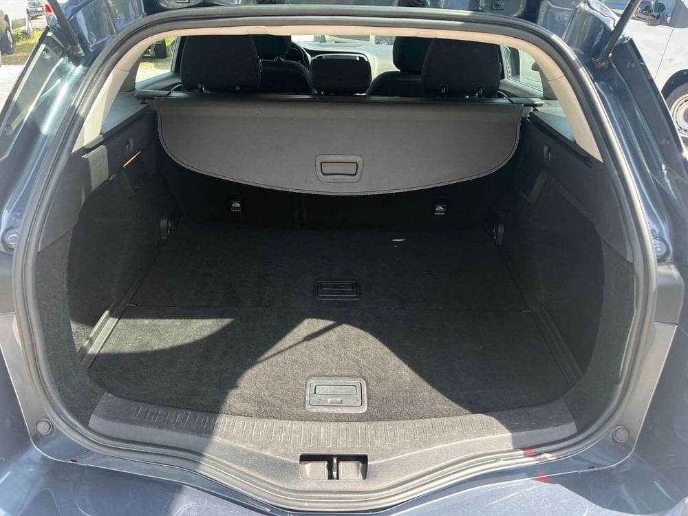 Renault Mégane Sporter usata a Milano (10)