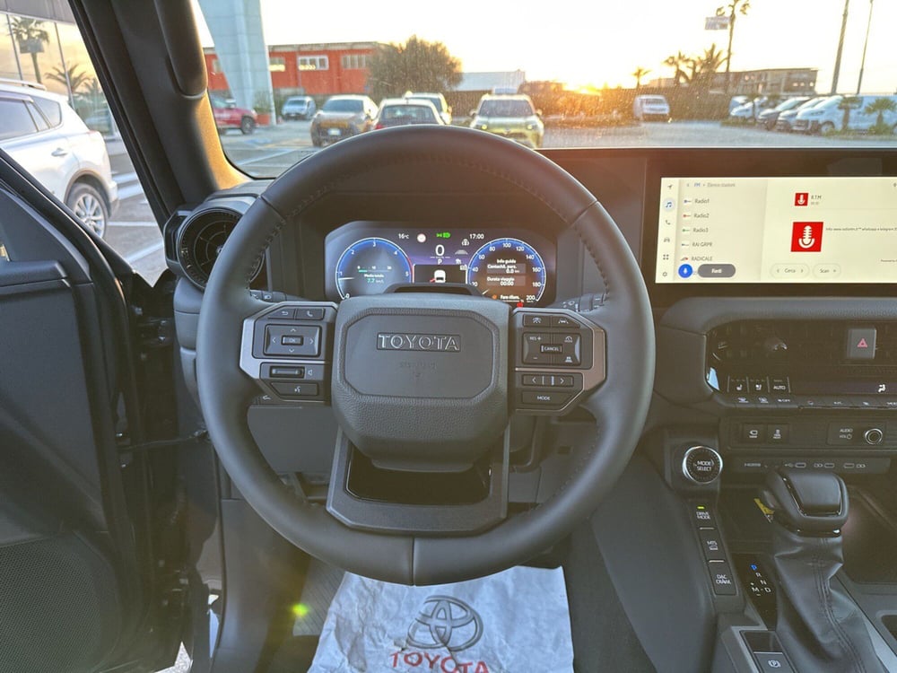 Toyota Land Cruiser nuova a Siracusa (10)