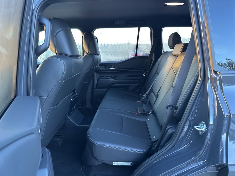 Toyota Land Cruiser nuova a Siracusa (7)