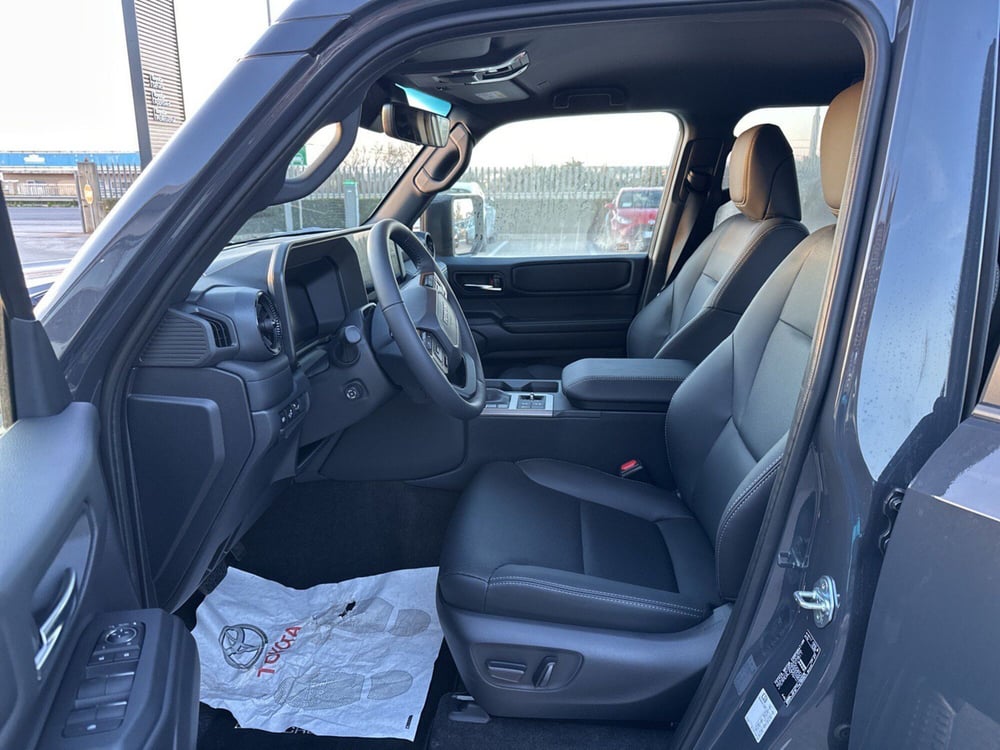 Toyota Land Cruiser nuova a Siracusa (8)