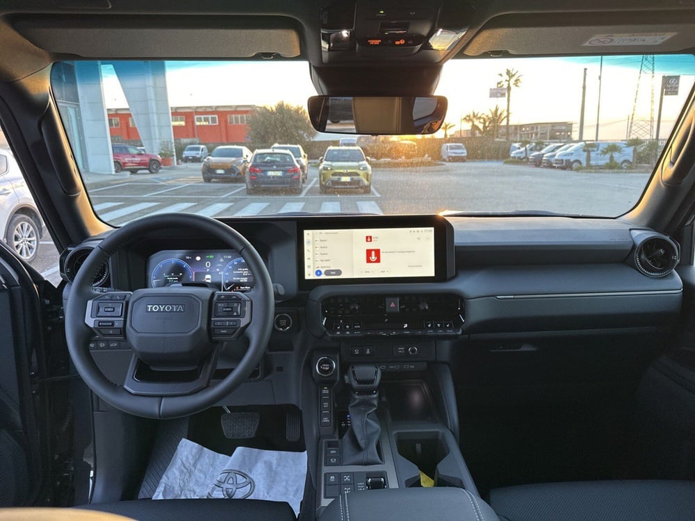 Toyota Land Cruiser nuova a Siracusa (9)