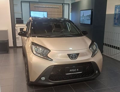 Toyota Aygo X 1.0 VVT-i 72 CV 5p. Undercover S-CVT nuova a Sesto San Giovanni