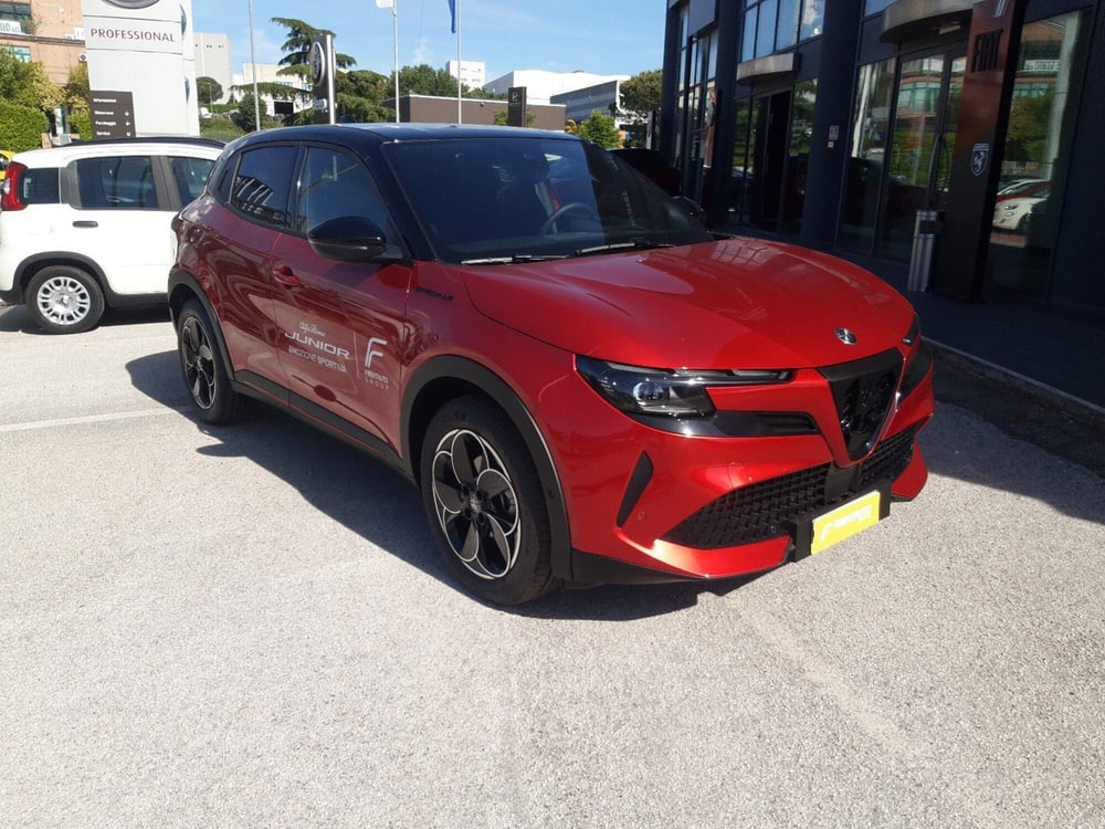 Alfa Romeo Junior nuova a Campobasso (8)