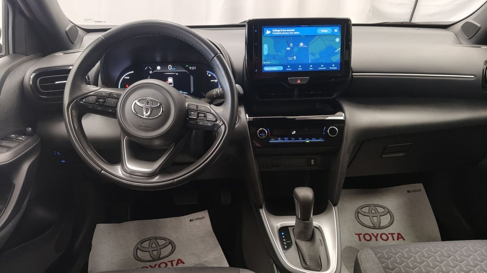 Toyota Yaris Cross usata a Roma (10)