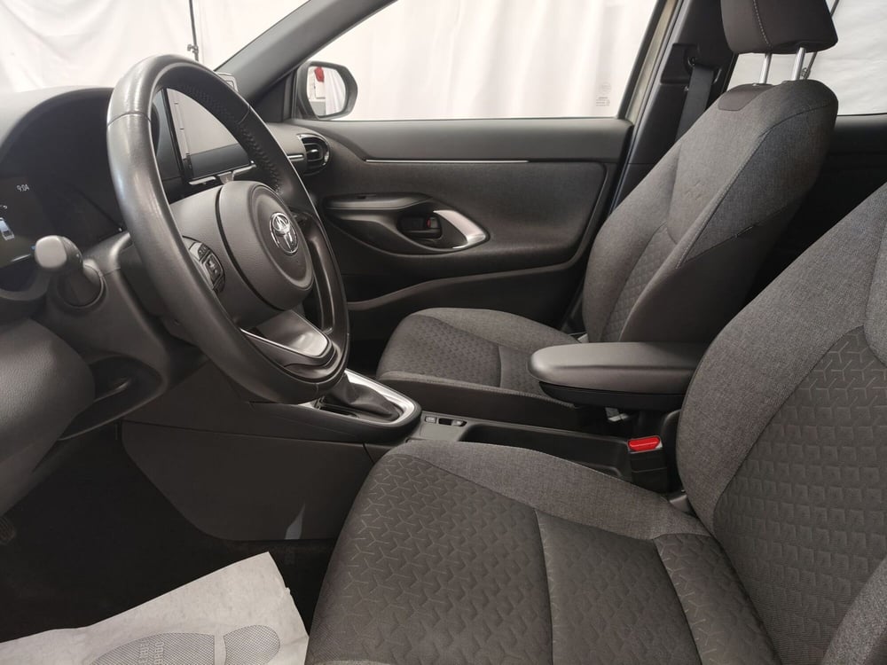 Toyota Yaris Cross usata a Roma (15)