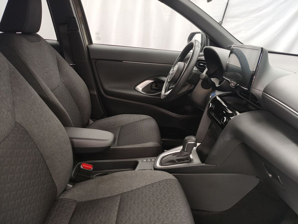 Toyota Yaris Cross usata a Roma (6)
