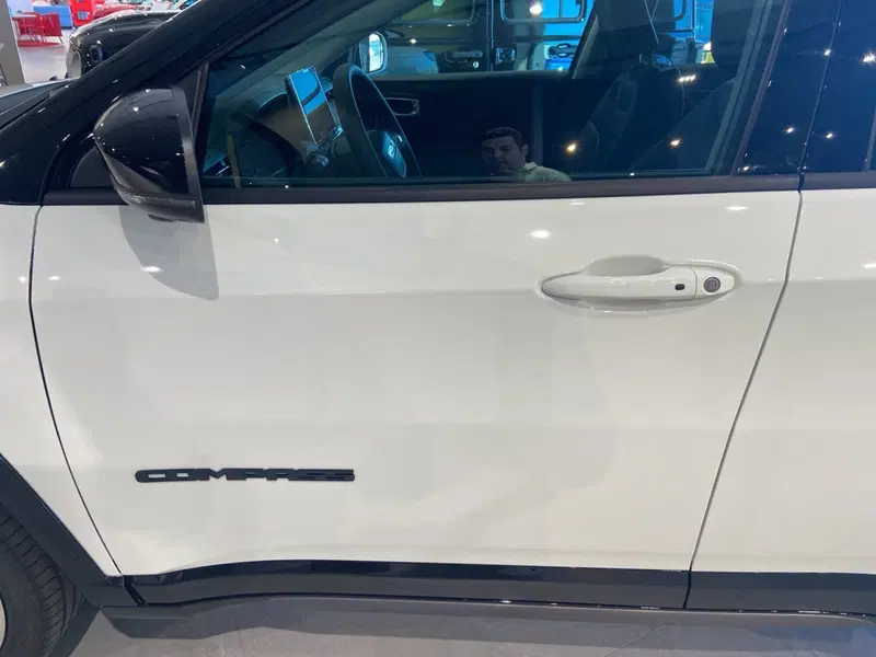 Jeep Compass nuova a Agrigento (11)