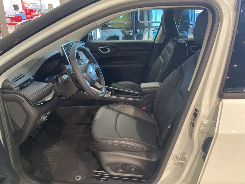 Jeep Compass nuova a Agrigento (17)