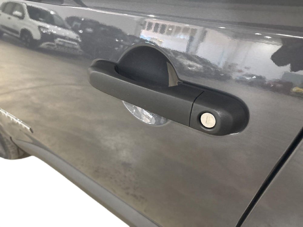Jeep Renegade nuova a Caltanissetta (11)