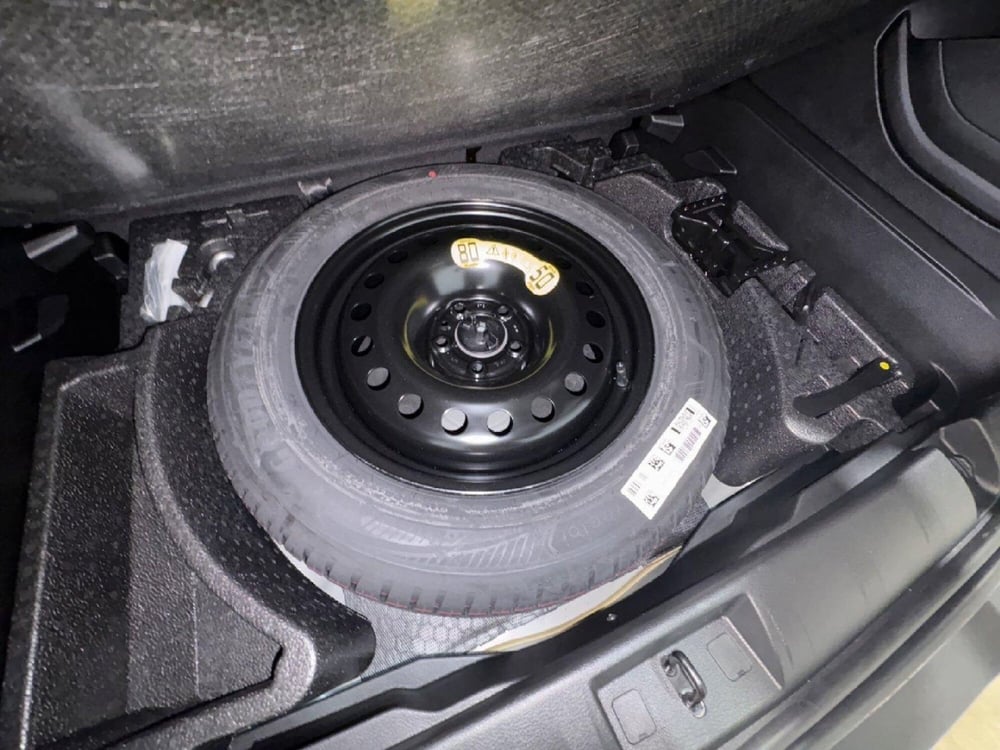 Jeep Renegade nuova a Caltanissetta (15)