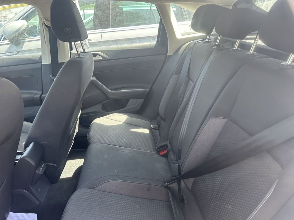 Volkswagen Taigo usata a Milano (13)