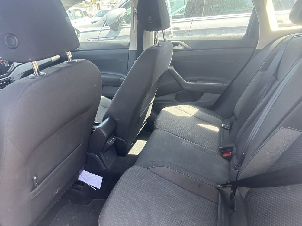 Volkswagen Taigo usata a Milano (14)