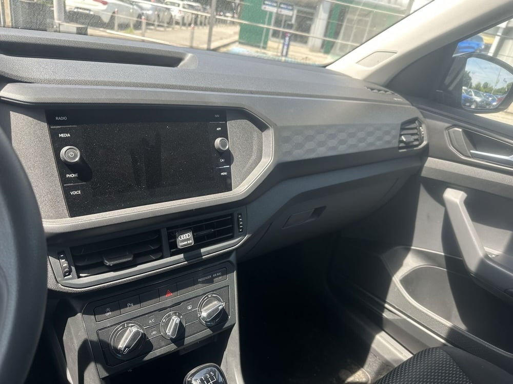 Volkswagen T-Cross usata a Milano (18)