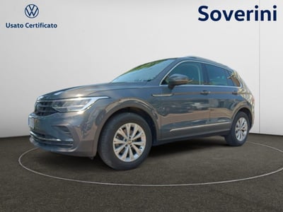 Volkswagen Tiguan 2.0 TDI 150 CV SCR DSG Life del 2023 usata a Bologna