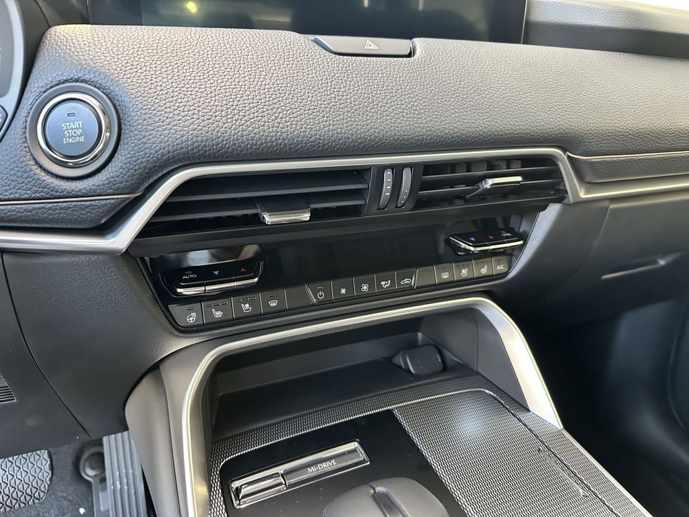 Mazda CX-60 nuova a Latina (14)