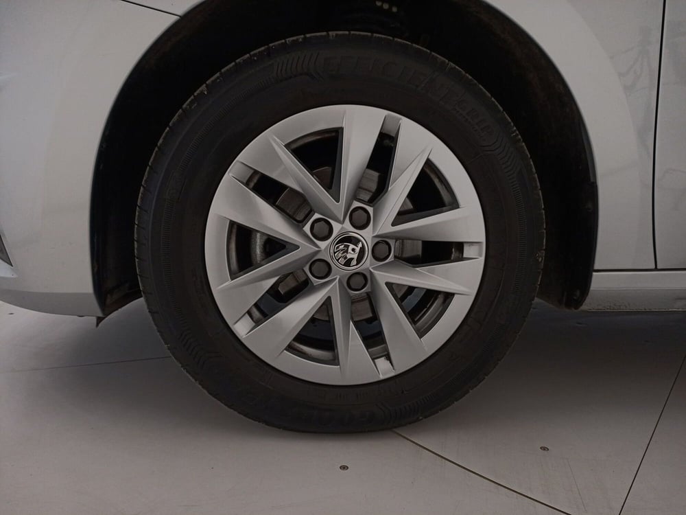 Skoda Fabia usata a Bari (14)