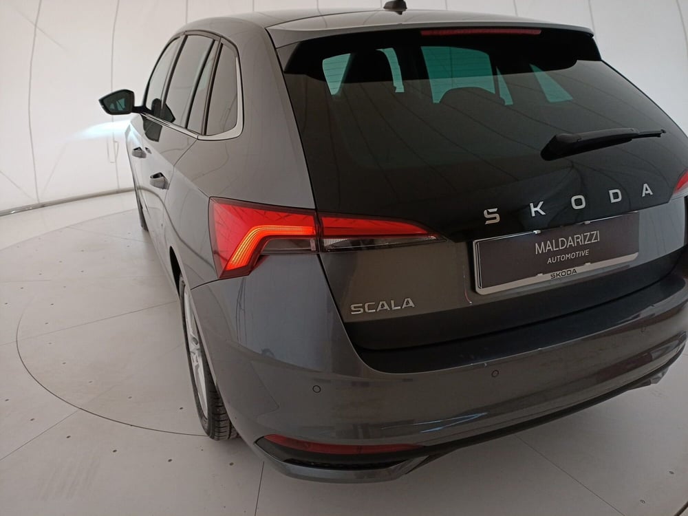 Skoda Scala usata a Bari (12)