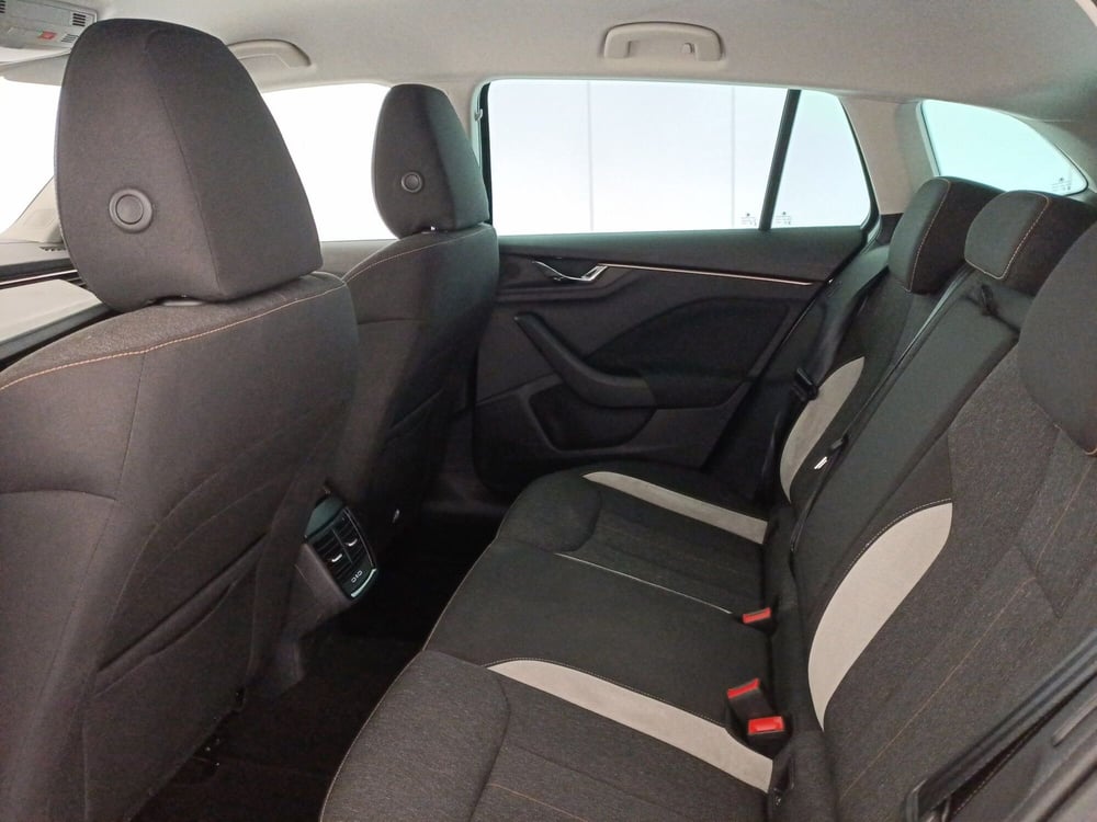 Skoda Scala usata a Bari (8)