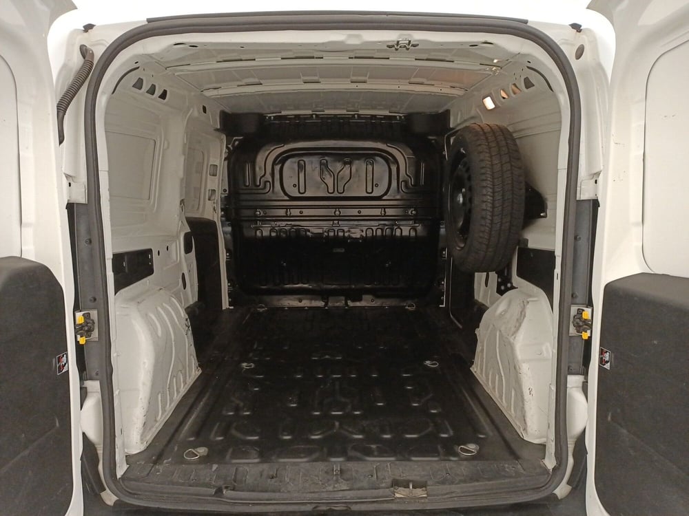 Fiat Doblò Furgone usata a Bari (11)