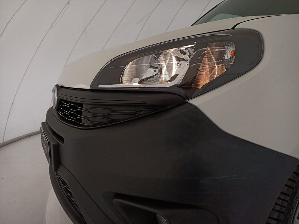 Fiat Doblò Furgone usata a Bari (9)