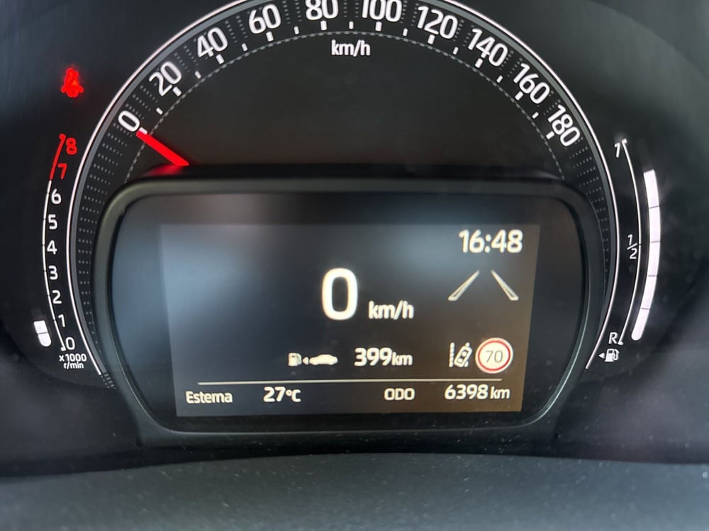 Toyota Aygo X usata a Ferrara (12)