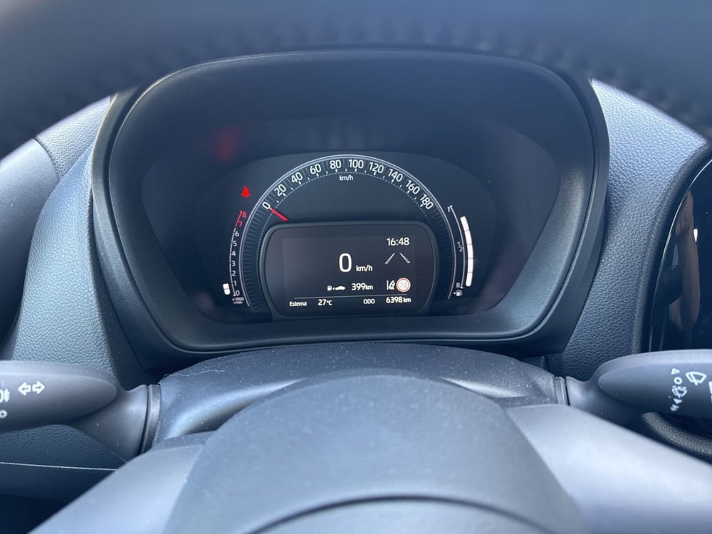 Toyota Aygo X usata a Ferrara (16)