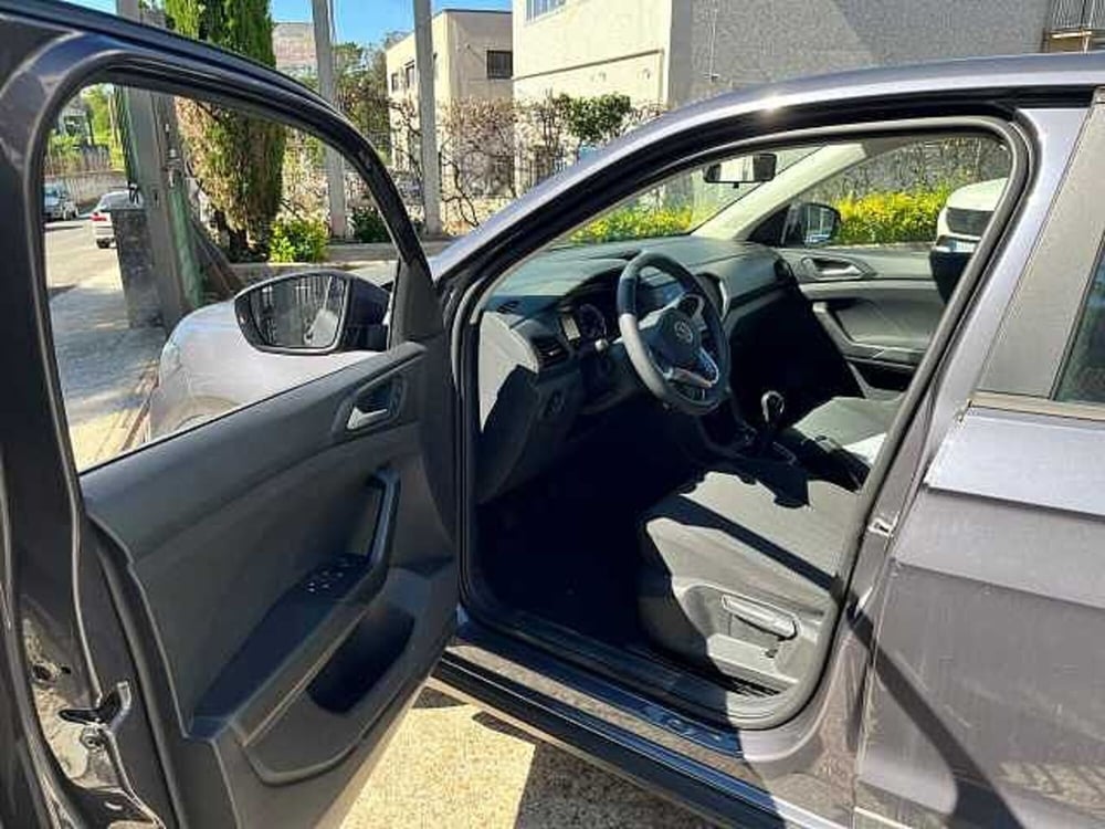 Volkswagen T-Cross usata a Roma (12)