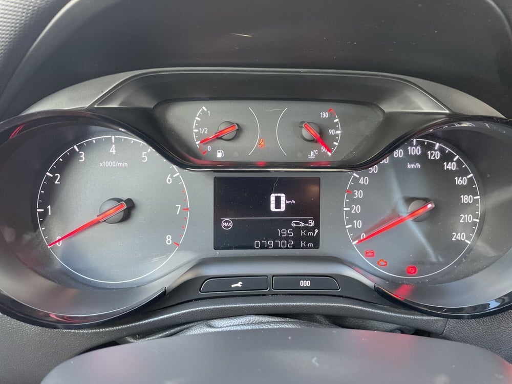 Opel Crossland usata a Pescara (12)